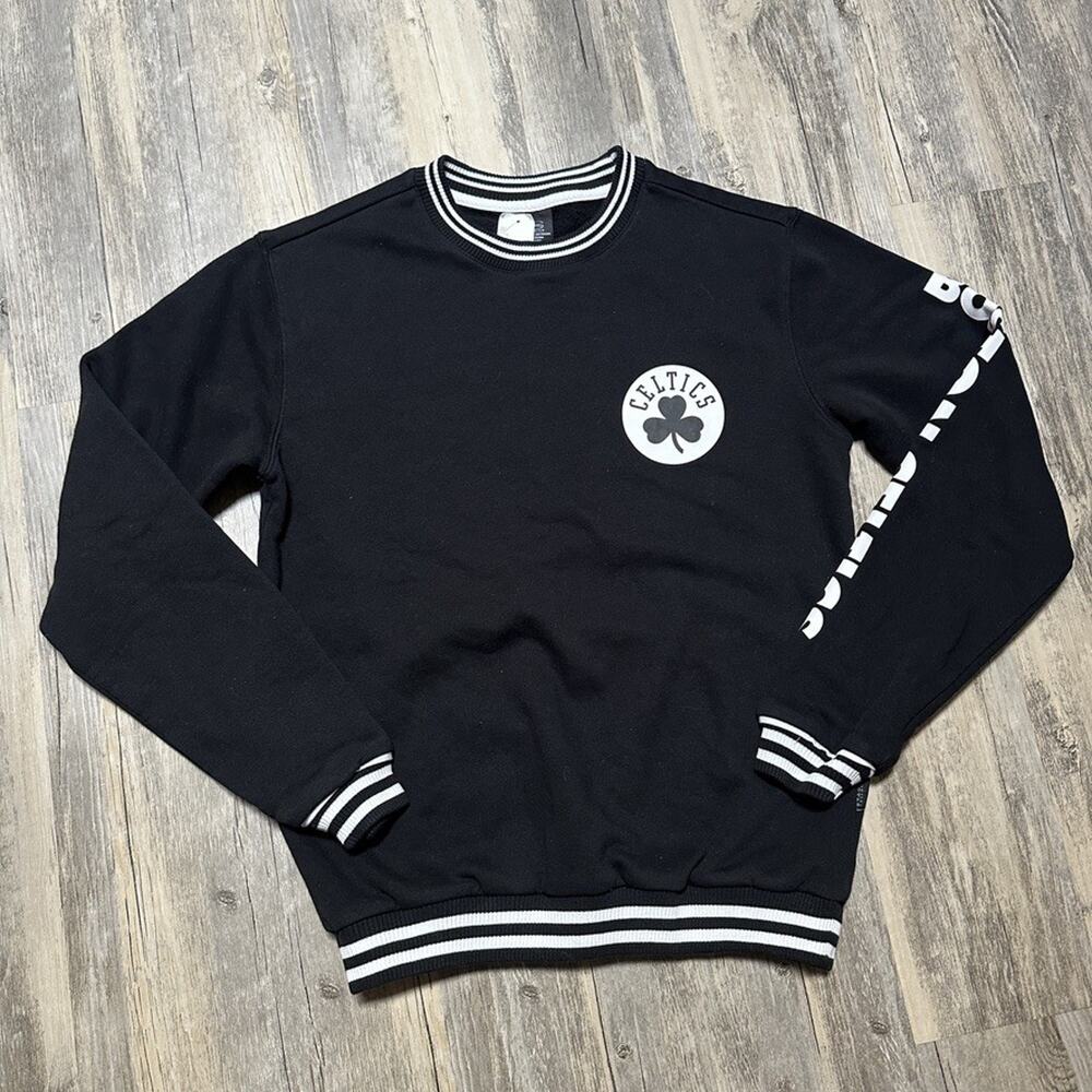 Men's Stadium Essentials Black Boston Celtics Club Level Pullover Sweatshirt S